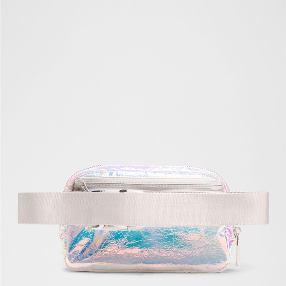 NEW LULULEMON EVERYWHERE BELT BAG 
COLOR IRIDESCENT/SILVER - Picture 3 of 9